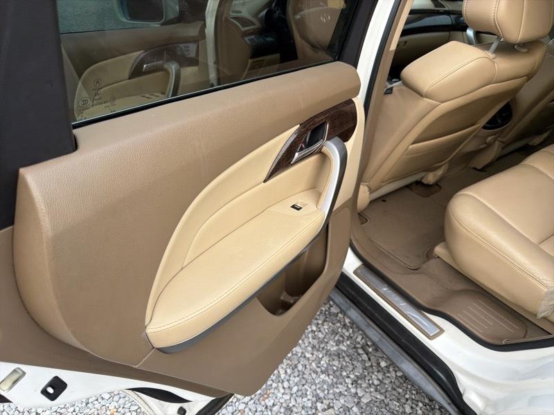 Acura MDX 6-Spd AT w/Tech Package 2012