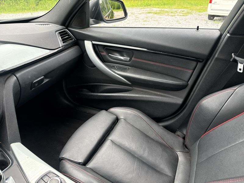 BMW 328i Base 2016