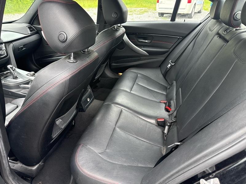 BMW 328i Base 2016