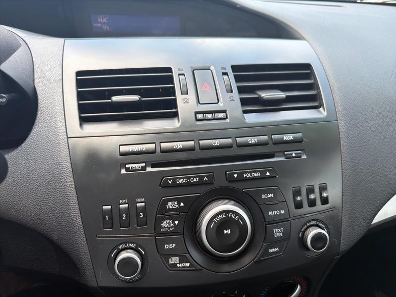 Mazda MAZDA3 i SV AT 4-Door 2013