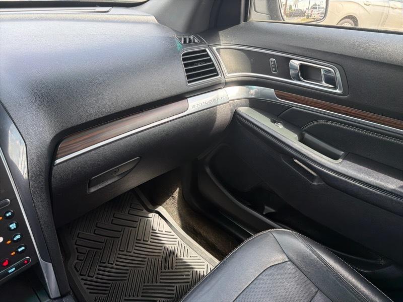 Ford Explorer Limited 4WD 2017