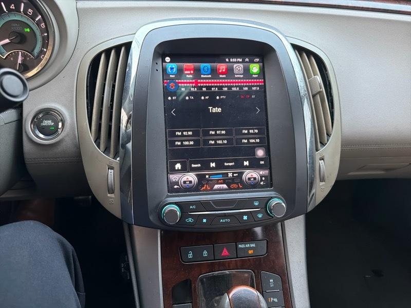 Buick LaCrosse CXS 2010