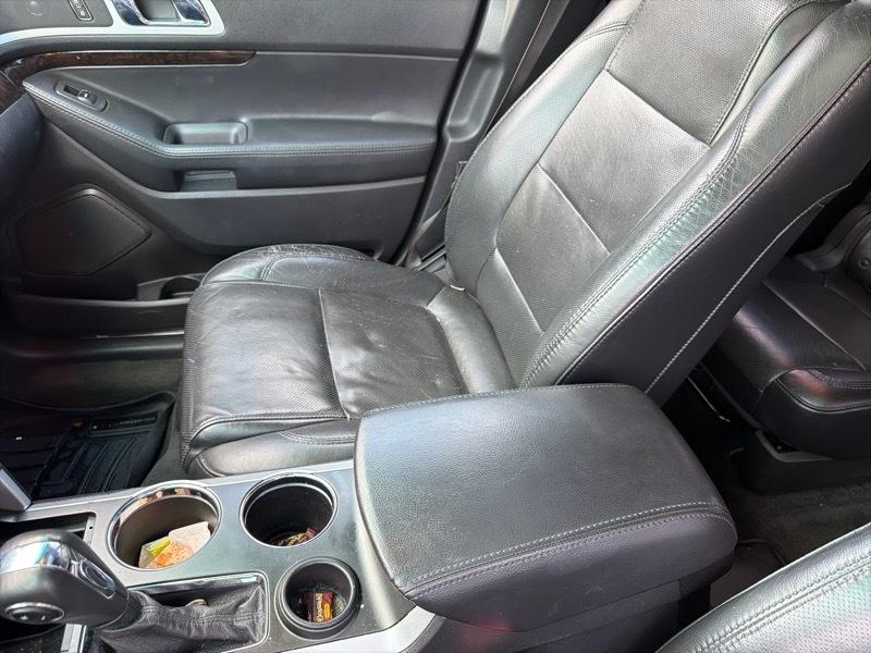 Ford Explorer Limited FWD 2011