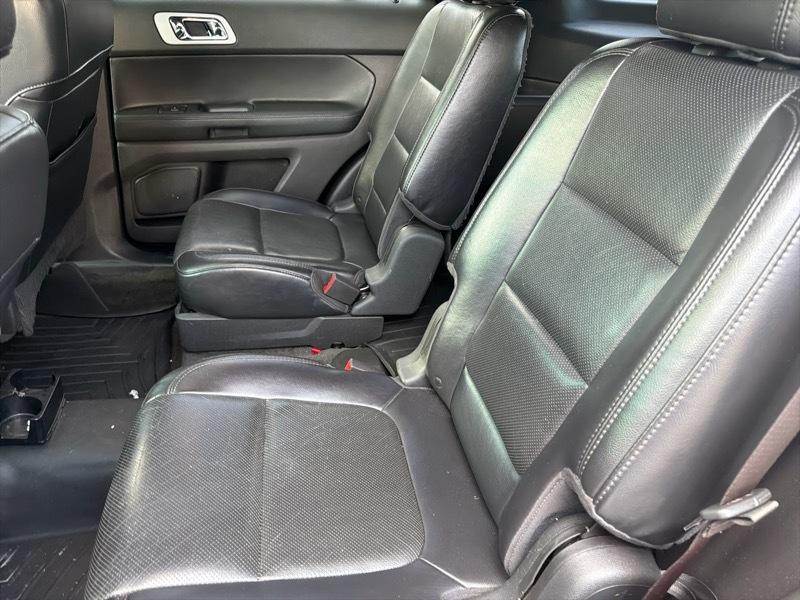 Ford Explorer Limited FWD 2011
