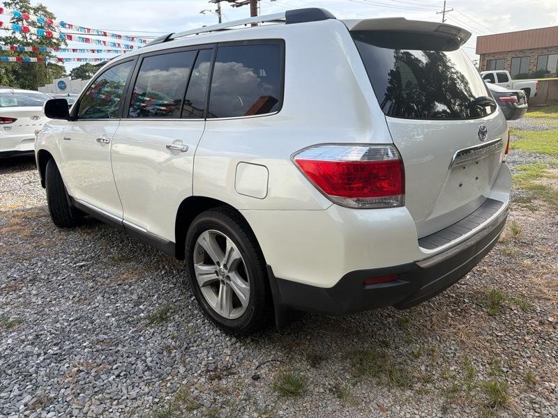 Toyota Highlander Limited 2WD 2012