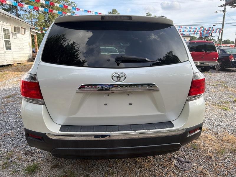 Toyota Highlander Limited 2WD 2012