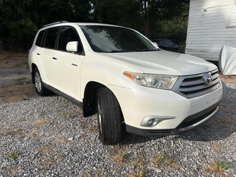 Toyota Highlander Limited 2WD 2012