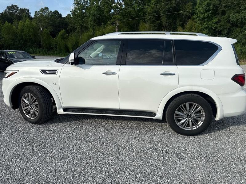 Infiniti QX80 LUXE 2019