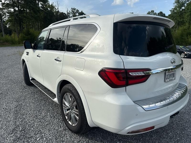 Infiniti QX80 LUXE 2019