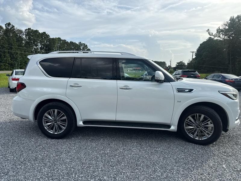 Infiniti QX80 LUXE 2019