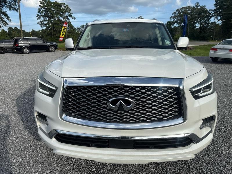 Infiniti QX80 LUXE 2019