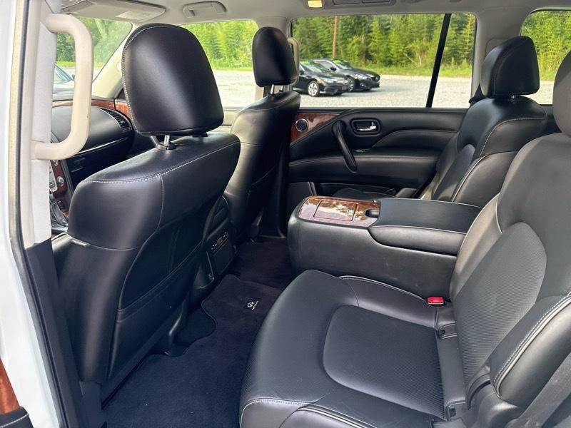 Infiniti QX80 LUXE 2019
