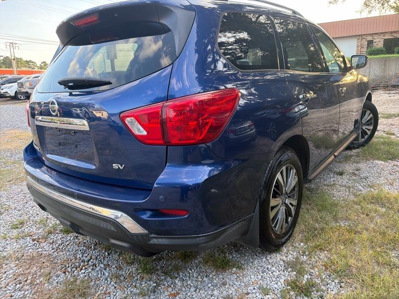 Nissan Pathfinder SV 2020