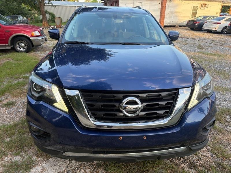 Nissan Pathfinder SV 2020