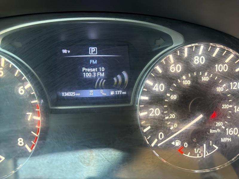 Nissan Pathfinder SV 2020