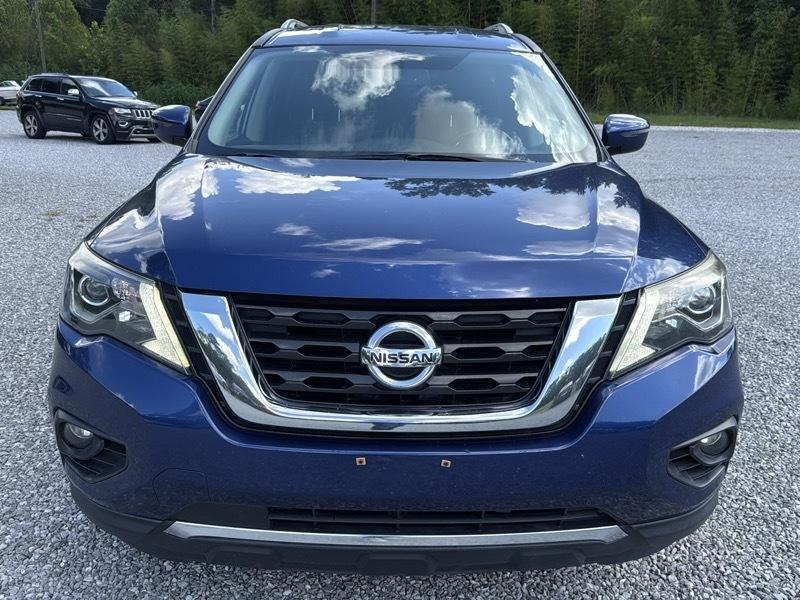 Nissan Pathfinder SV 2020