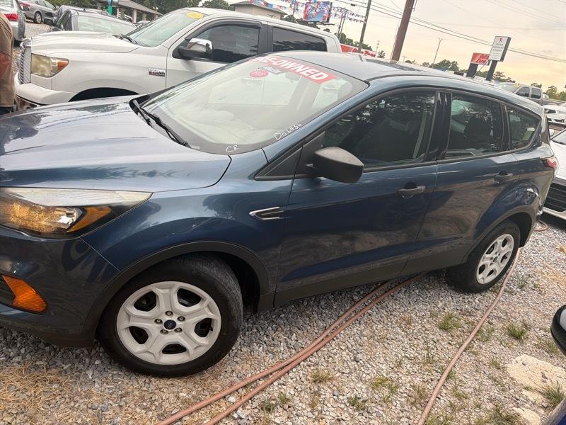 Ford Escape S FWD 2018