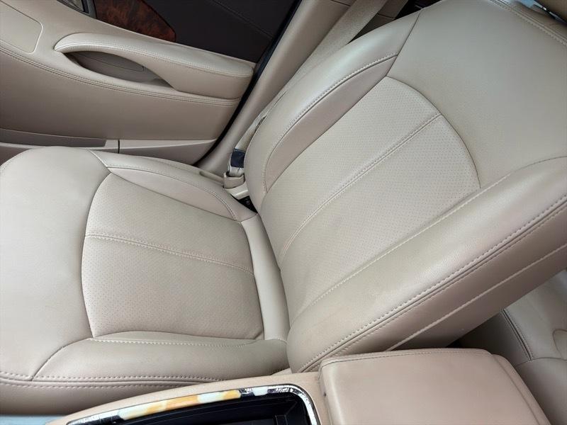 Buick LaCrosse CXS 2011