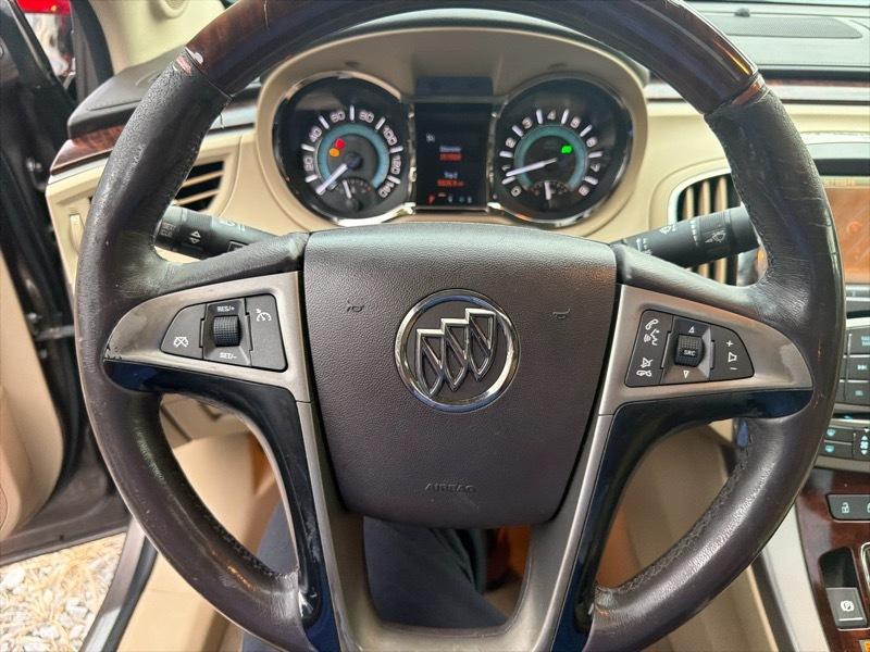 Buick LaCrosse CXS 2011