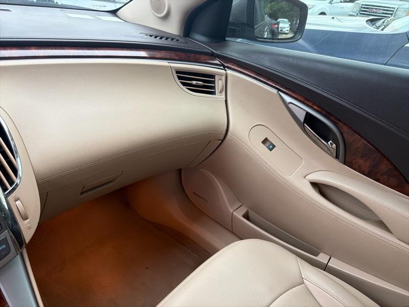 Buick LaCrosse CXS 2011