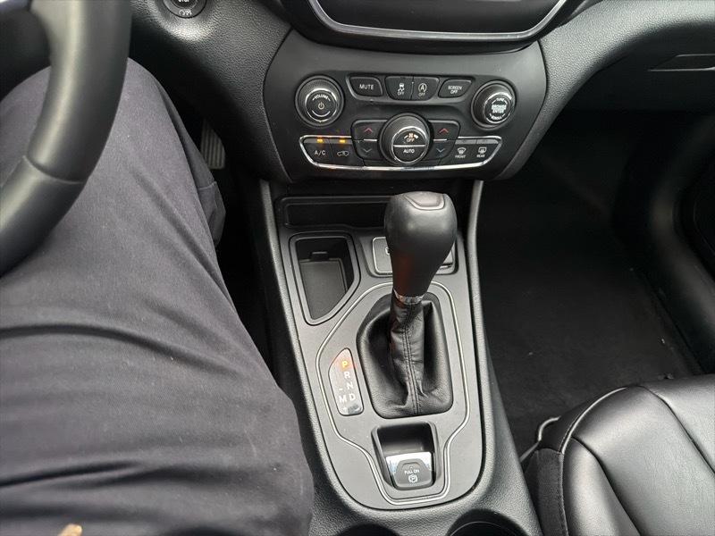 Jeep Cherokee Latitude Plus FWD 2019