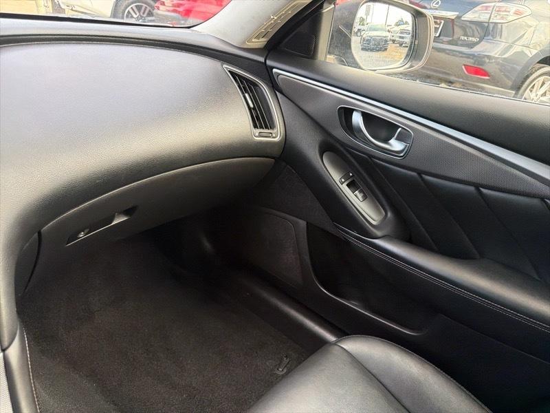 Infiniti Q50 Premium 2014