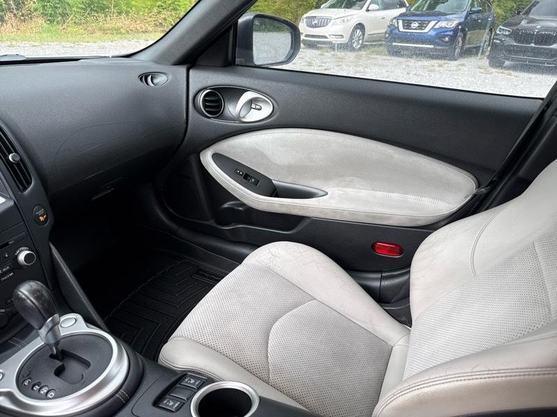 Nissan Z 370Z Coupe 2010