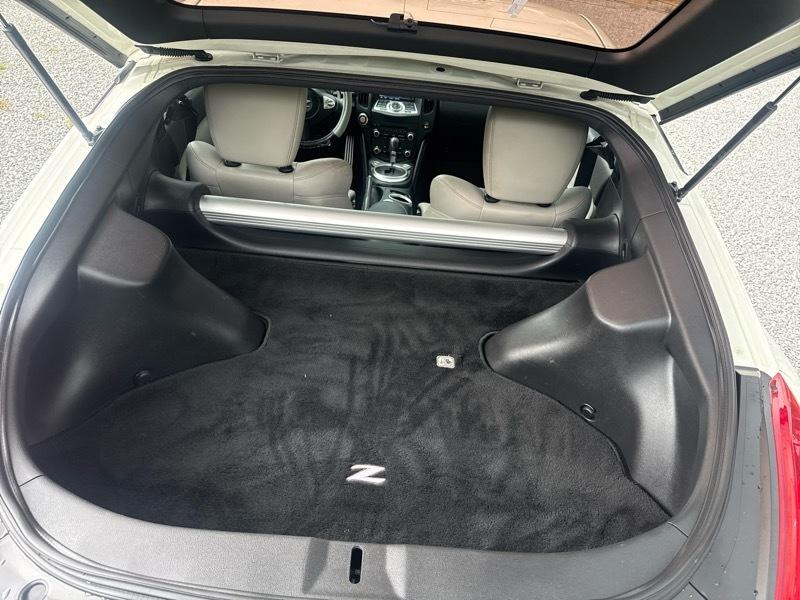 Nissan Z 370Z Coupe 2010