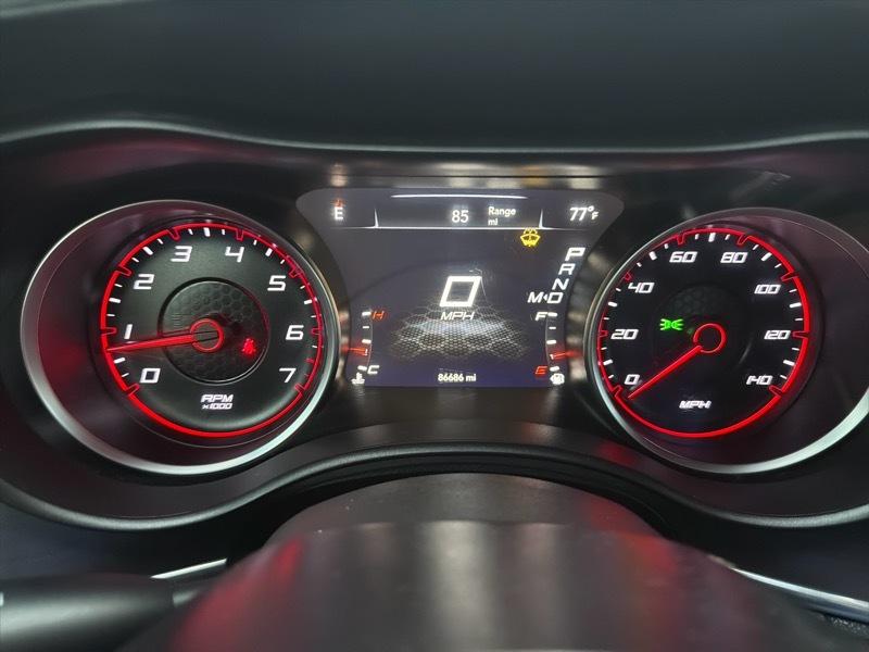 Dodge Charger SE 2017