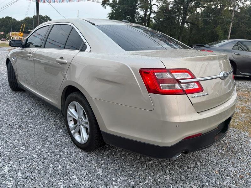 Ford Taurus SEL FWD 2018