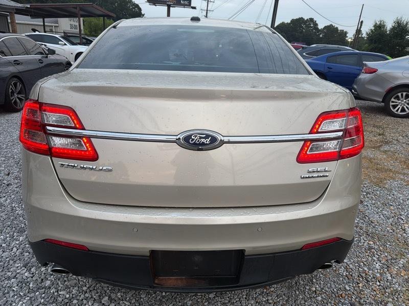 Ford Taurus SEL FWD 2018