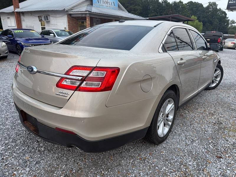 Ford Taurus SEL FWD 2018