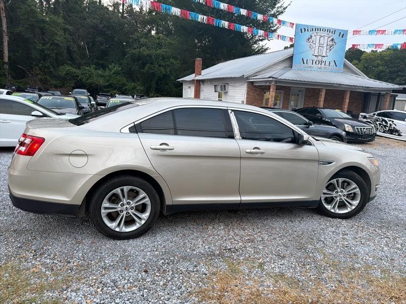 Ford Taurus SEL FWD 2018