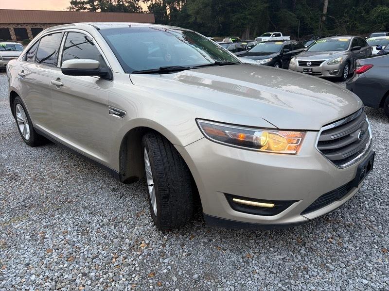 Ford Taurus SEL FWD 2018