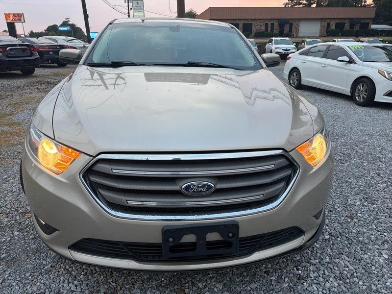 Ford Taurus SEL FWD 2018