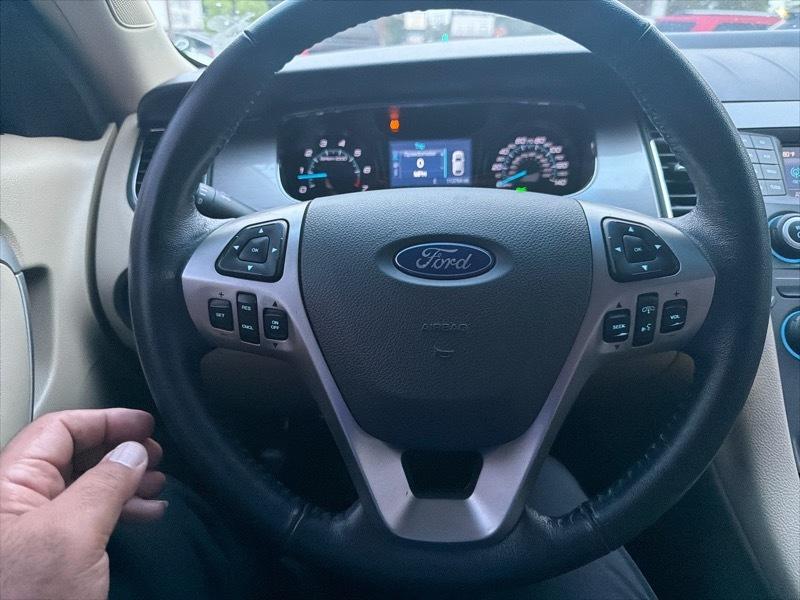 Ford Taurus SEL FWD 2018