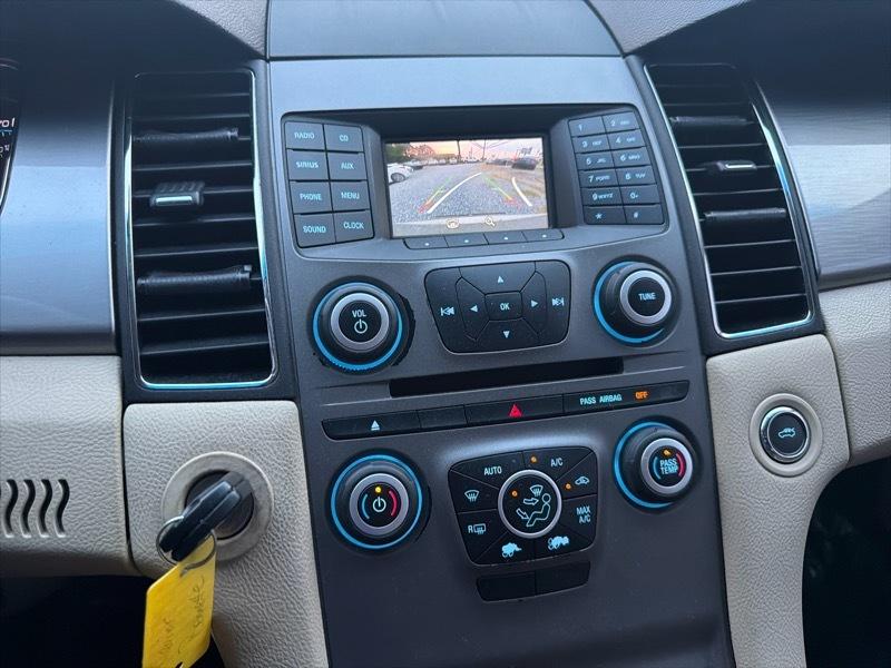 Ford Taurus SEL FWD 2018