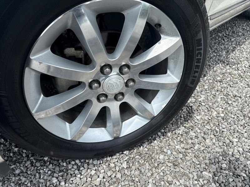 Buick Enclave Premium FWD 2013