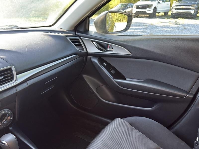 Mazda MAZDA3 i Sport AT 4-Door 2017