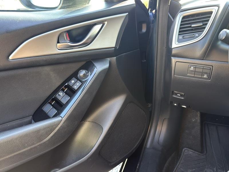 Mazda MAZDA3 i Sport AT 4-Door 2017