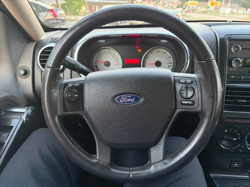 Ford Explorer Sport Trac XLT 4.0L 2WD 2010