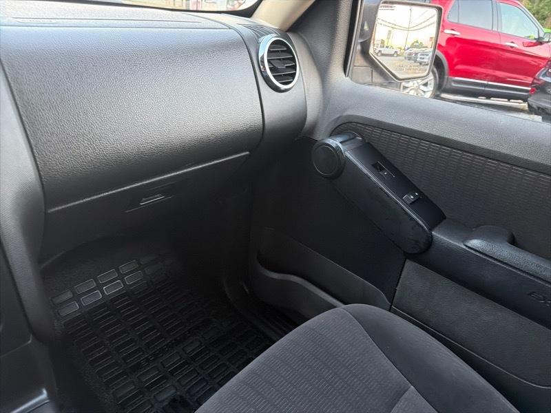 Ford Explorer Sport Trac XLT 4.0L 2WD 2010