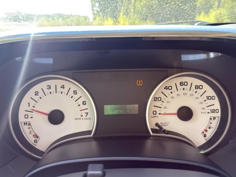 Ford Explorer Sport Trac XLT 4.0L 2WD 2010