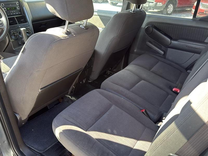 Ford Explorer Sport Trac XLT 4.0L 2WD 2010