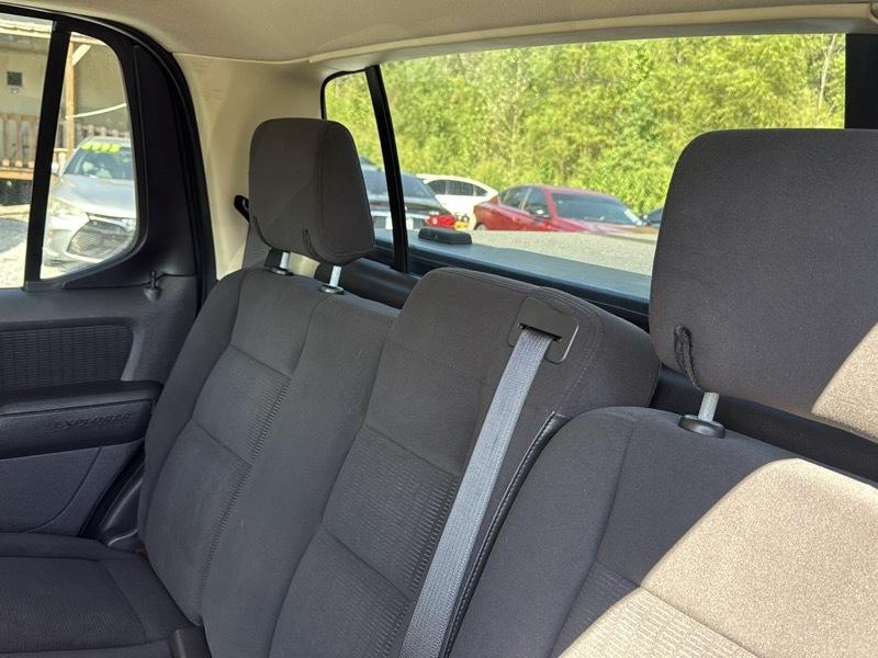 Ford Explorer Sport Trac XLT 4.0L 2WD 2010