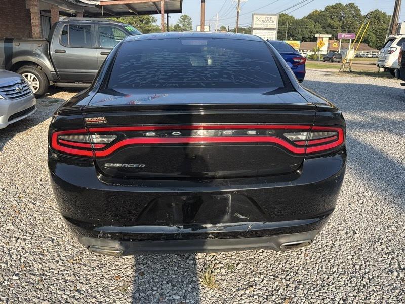 Dodge Charger SE 2016