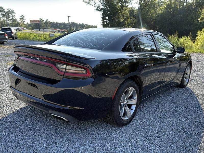 Dodge Charger SE 2016