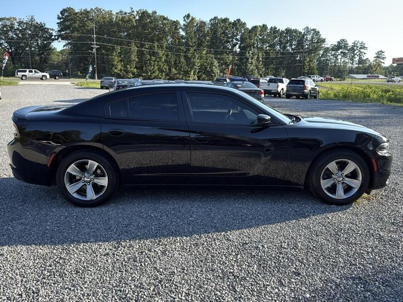 Dodge Charger SE 2016
