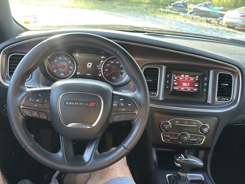 Dodge Charger SE 2016
