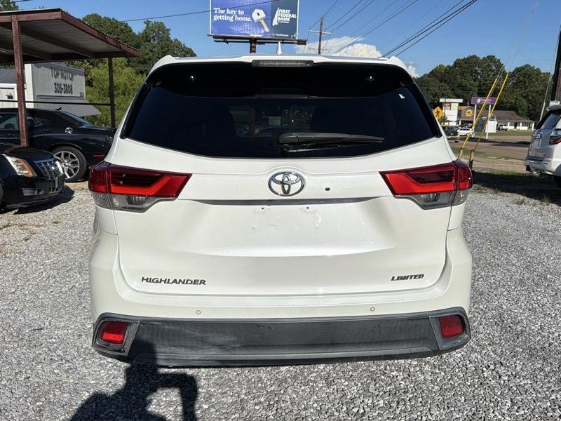 Toyota Highlander Limited FWD V6 2019